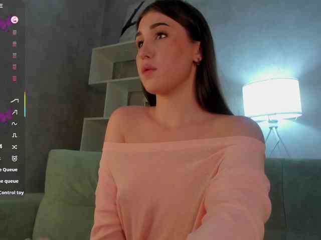 Emily-Lews webcam