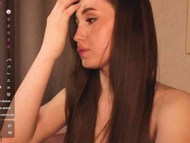 Emily-Lews webcam