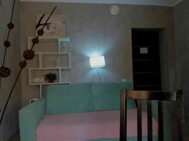 Emily-Lews webcam