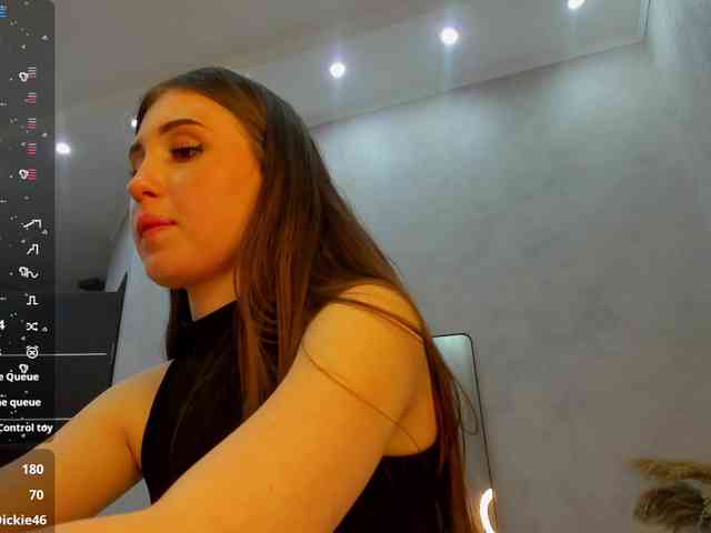 Emily-Lews webcam