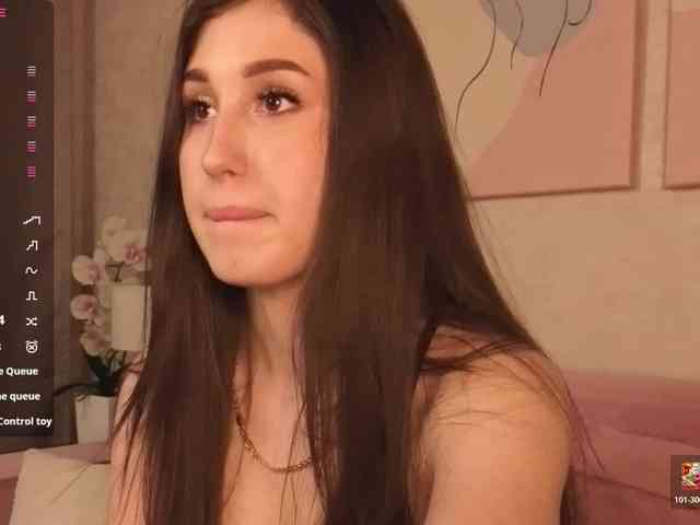 Emily-Lews webcam