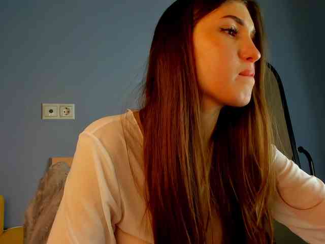 Emily-Lews webcam