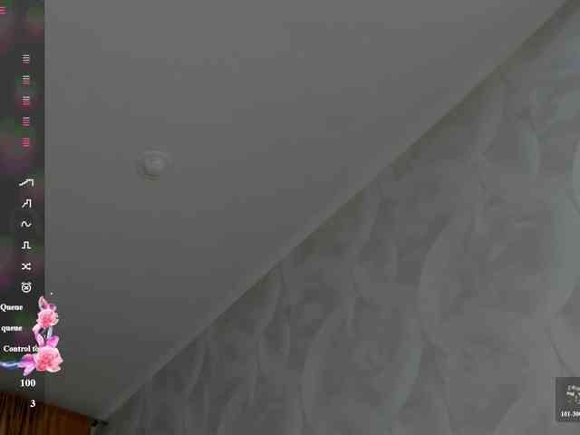 Emily-Lews webcam