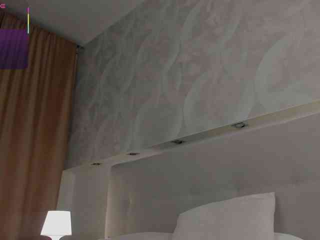 Emily-Lews webcam