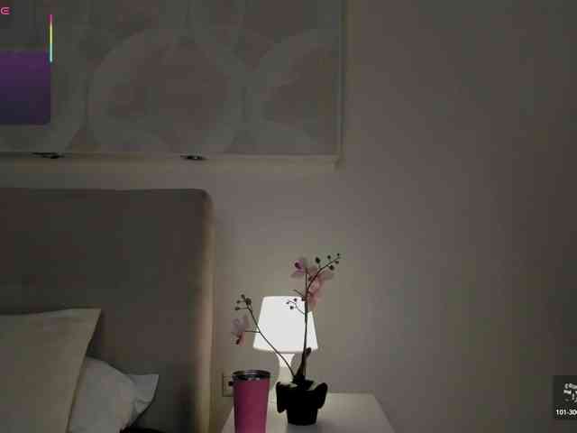 Emily-Lews webcam