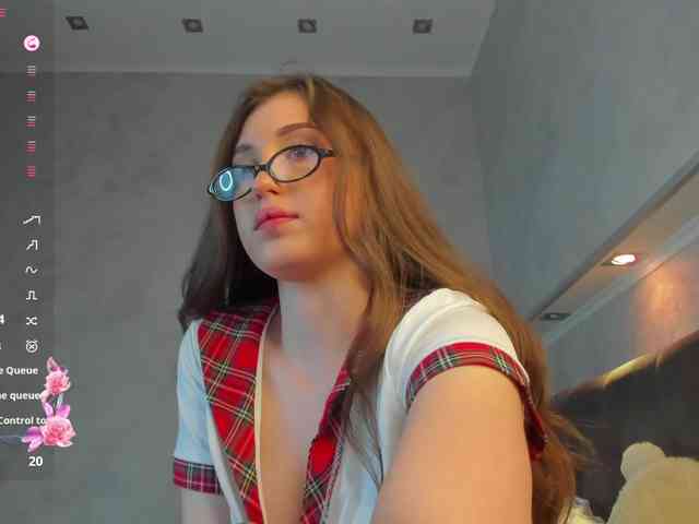 Emily-Lews webcam