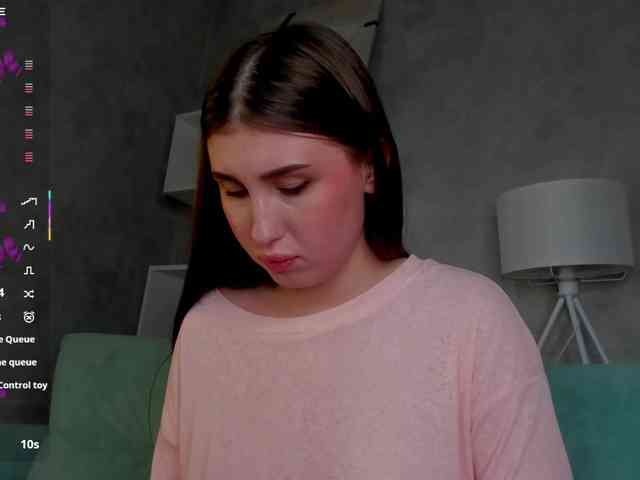 Emily-Lews webcam
