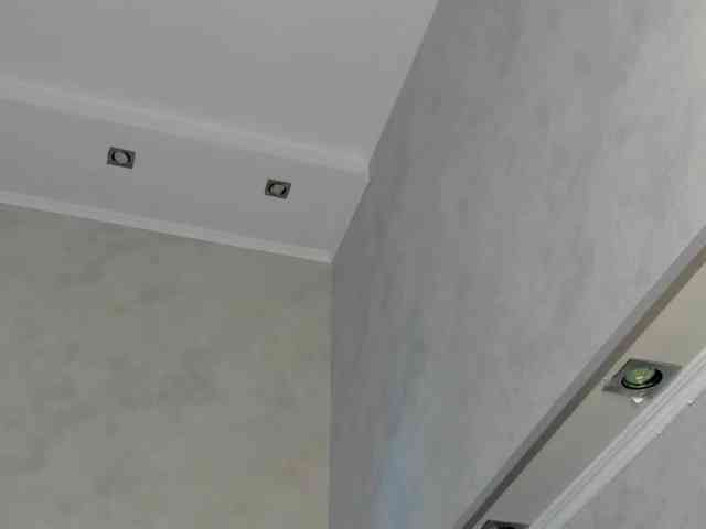 Emily-Lews webcam