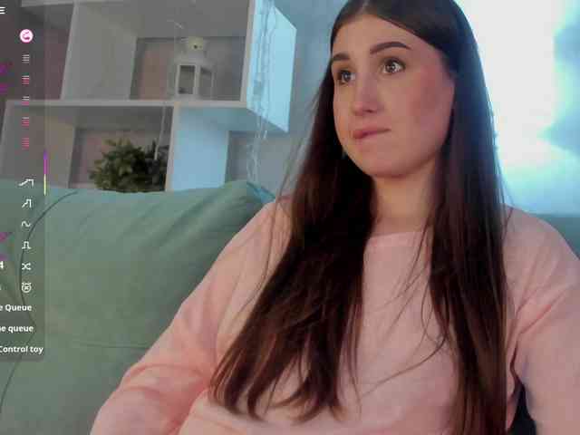 Emily-Lews webcam