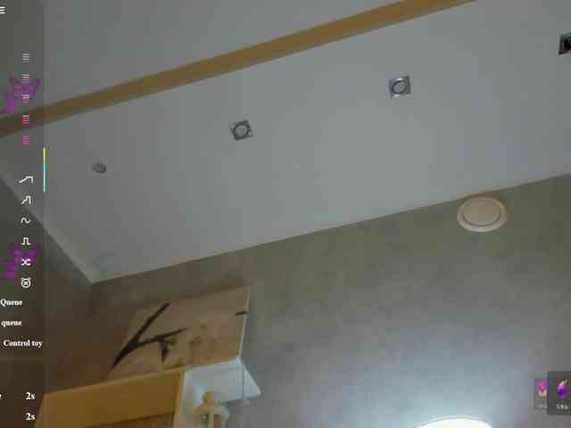 Emily-Lews webcam