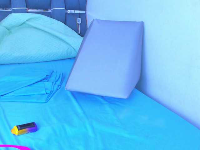madelinsquit live cam on UnifiedCams