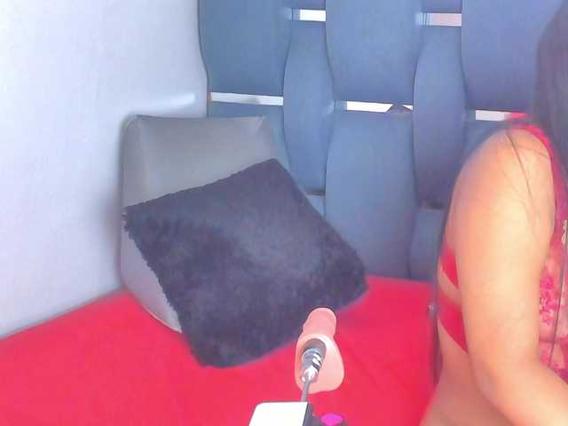 madelinsquit — live female cam