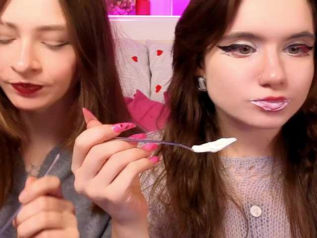 MaoandLulu's BongaCams show and profile