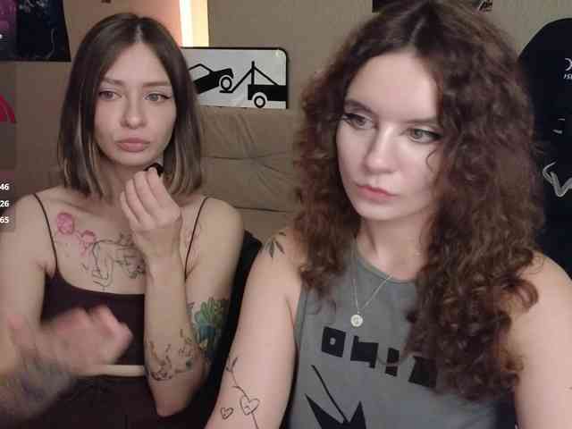 online web cam show MaoandLulu