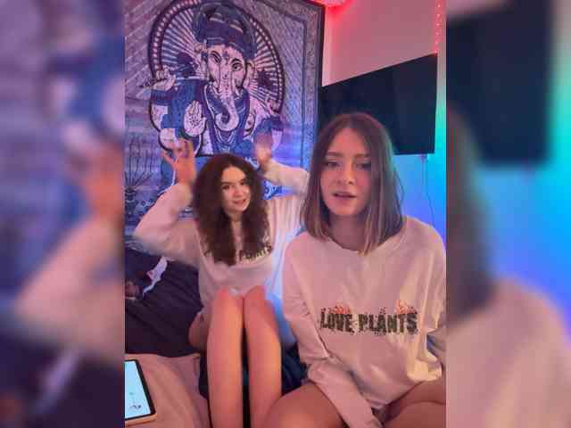 MaoandLulu webcam