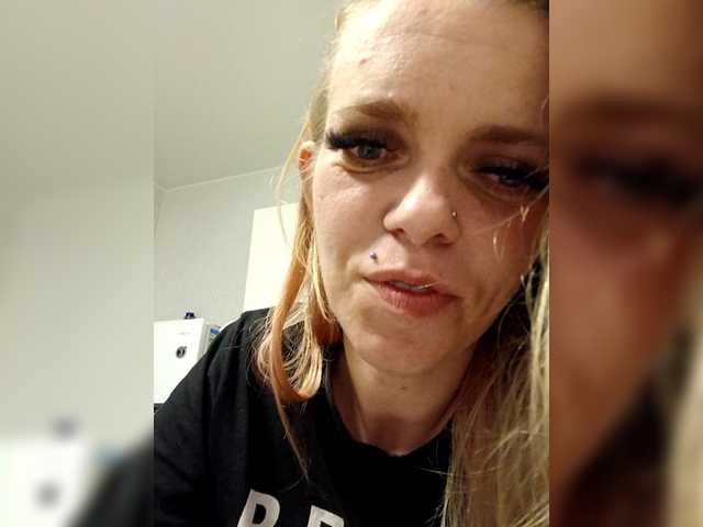 AstahichAlena's BongaCams show and profile