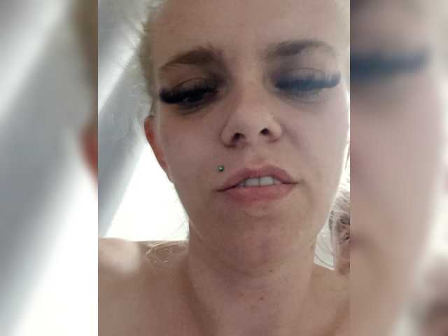 AstahichAlena's BongaCams show and profile