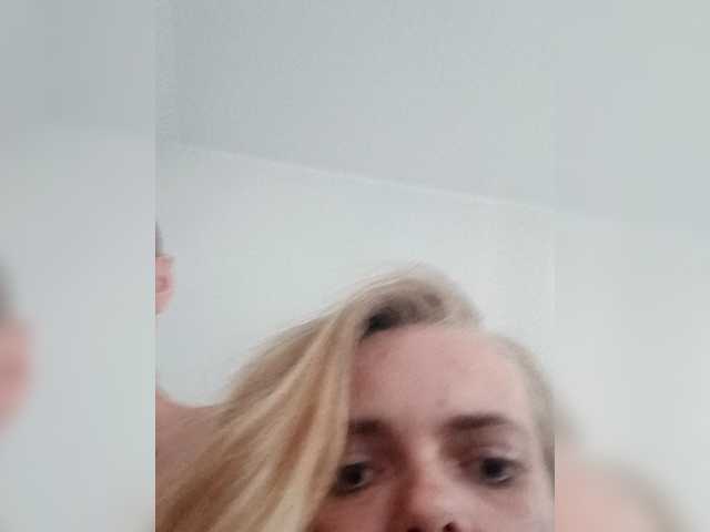 AstahichAlena live cam on BongaCams