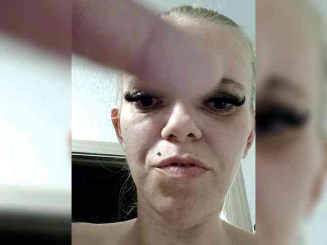 AstahichAlena webcam