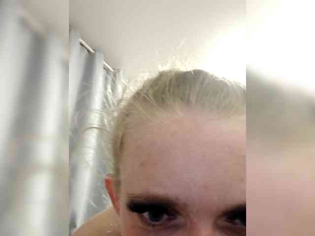 AstahichAlena webcam