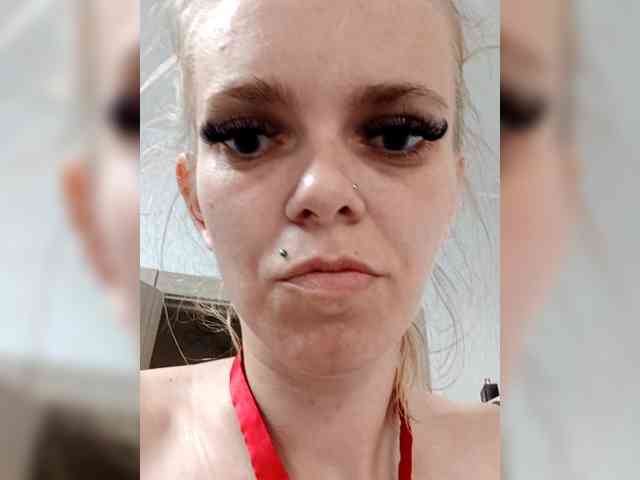 AstahichAlena webcam