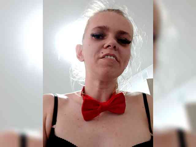 AstahichAlena webcam