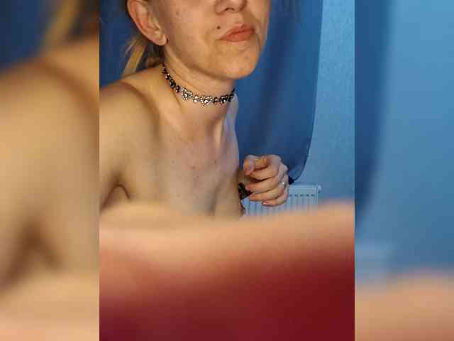 AstahichAlena webcam