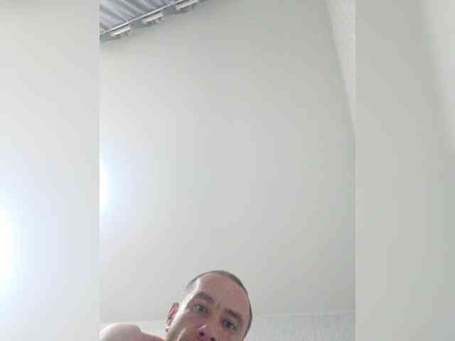 Adrenalinki0816 webcam