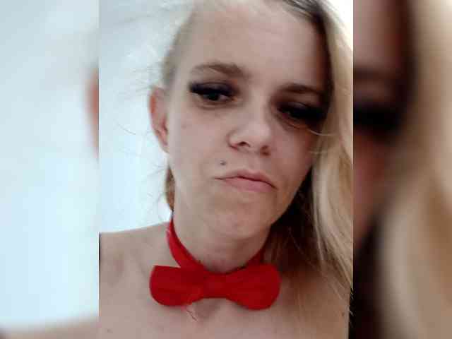 AstahichAlena webcam