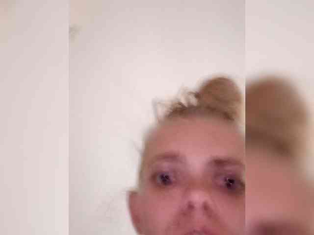 Adrenalinki0816 webcam