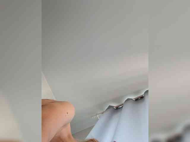 AstahichAlena webcam