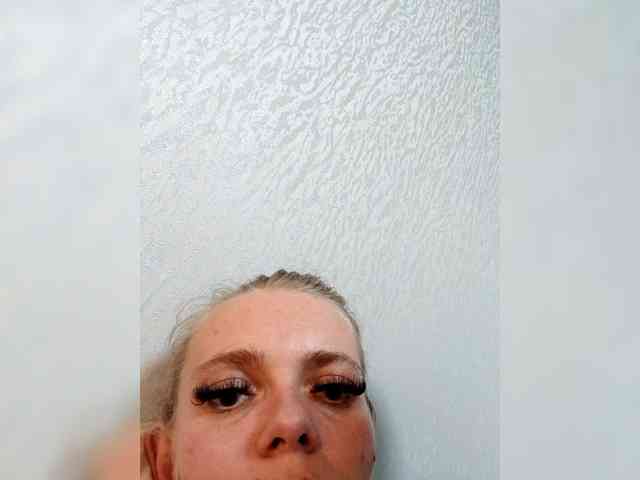 AstahichAlena webcam