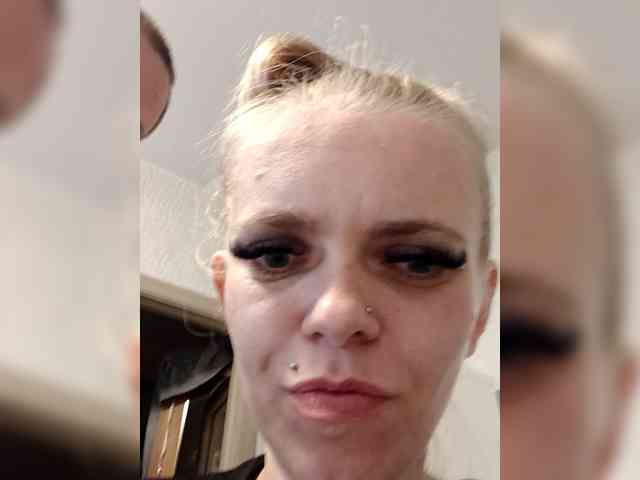 AstahichAlena webcam