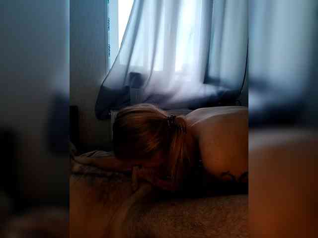 AstahichAlena webcam