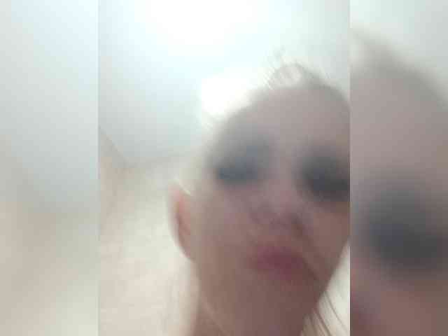 AstahichAlena webcam