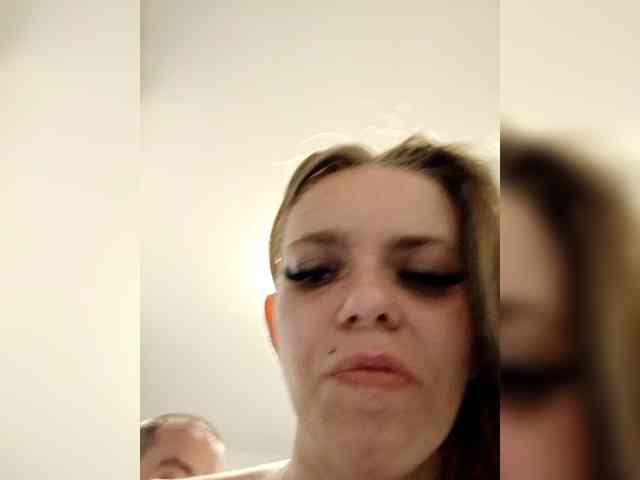 AstahichAlena webcam