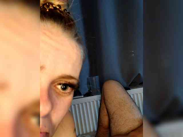 AstahichAlena webcam