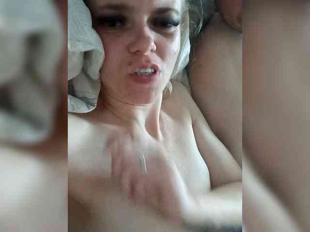 AstahichAlena webcam