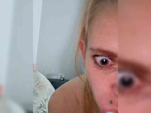 AstahichAlena Live Webcam on BongaCams