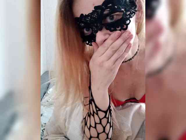 Adrenalinki0816 webcam