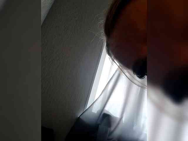 AstahichAlena webcam