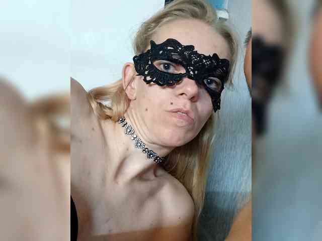 Adrenalinki0816 webcam