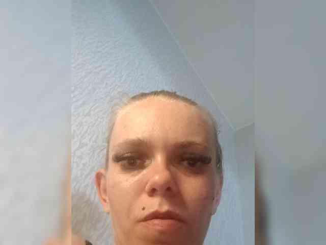 AstahichAlena webcam