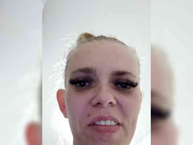 AstahichAlena webcam