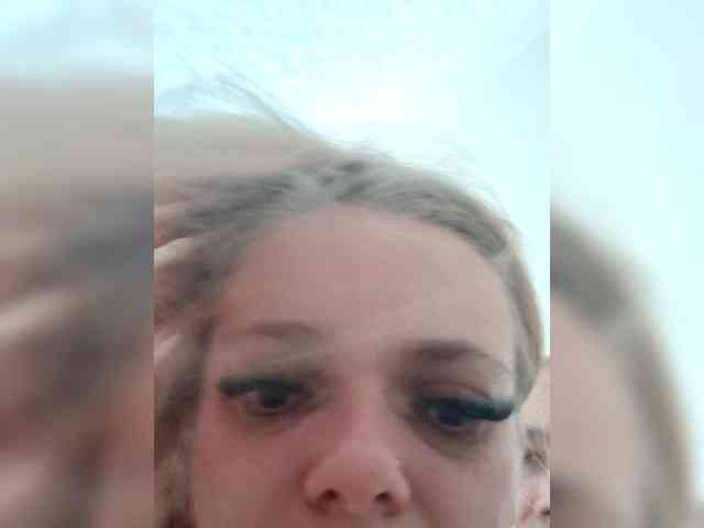 AstahichAlena Live Webcam on BongaCams