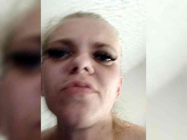 AstahichAlena webcam