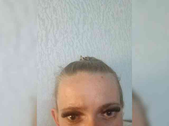 AstahichAlena webcam