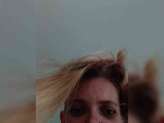AstahichAlena Live Webcam on BongaCams
