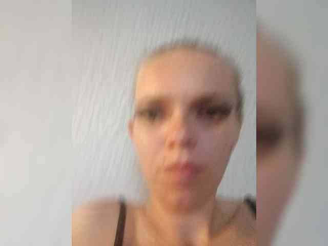 AstahichAlena webcam