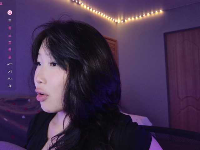 le modèle darsya est en webcam porno dans un show sur le site bongacams, il possède les tags suivants: Asian,Brunette,Shaved